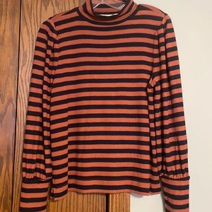 Super soft mock neck shirt ❤️ NWOT